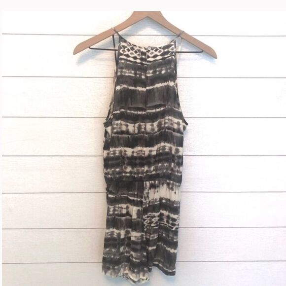 ✨ Love Stitch TieDye Tassle Romper✨ - Picture 3 of 4